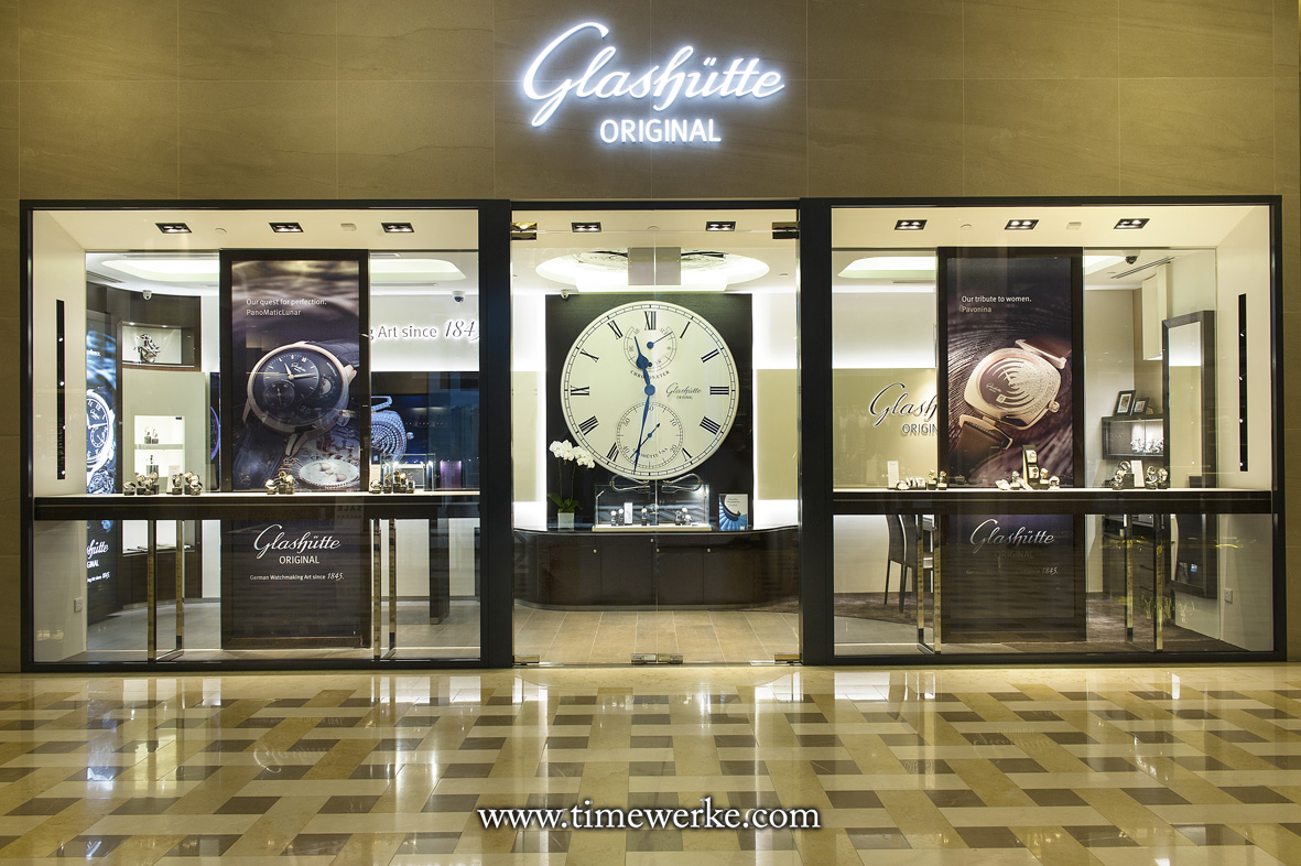 Glashütte Original’s first South-East Asian boutique was officially opened in April 2016 and is located at The Shoppes at Marina Bay Sands. It was soft-launched at end December 2015. This Glashütte Original Boutique is the brand’s flagship store in South-East Asia. Photo: © Glashütte Original.